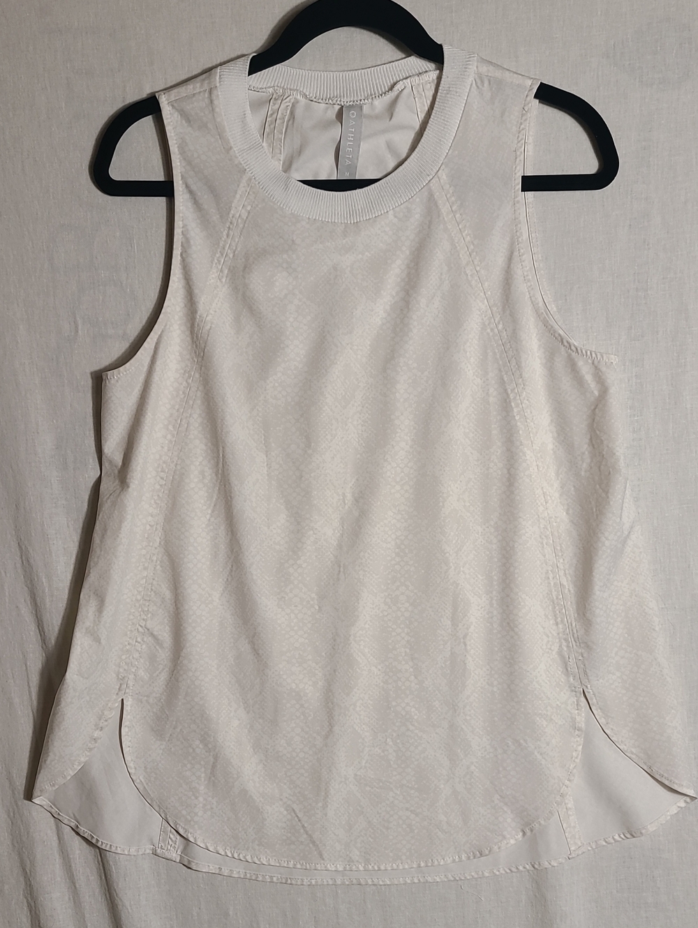 Athleta Zephyr White Snake Print Sleeveless Scoop-Neck Tank Size Medium